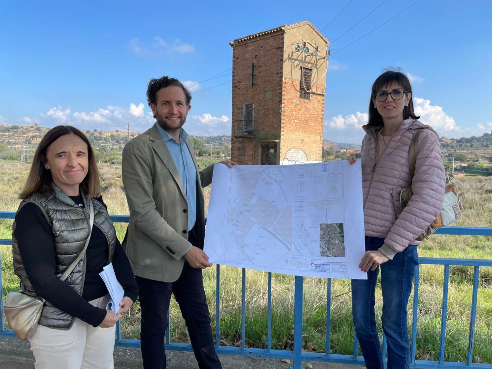 Imagen Licitación de la retirada del transformador y línea eléctrica de los terrenos del segundo IES con un coste de más 200.000€