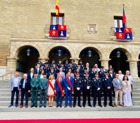 Imagen La Policía Local de Monzón reconoce a sus agentes jubilados en la...