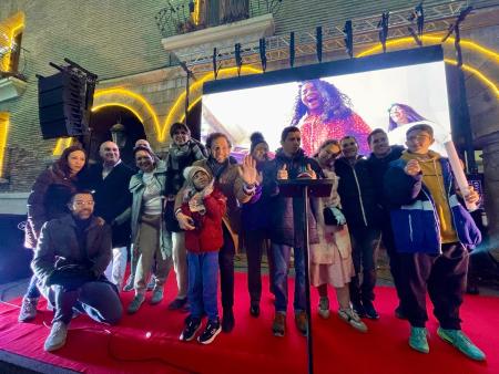 Imagen A Monzón le gusta la Navidad y ya brilla como nunca, tras su encendido