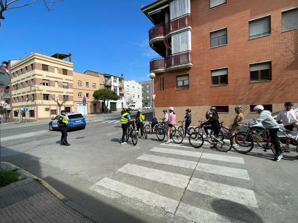 Imagen Arranca el programa del Aula en Bici de Monzón en CEIP Aragón