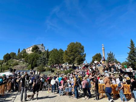 Imagen Monzón disfruta de uno de los días de la Alegría más multitudinarios de...