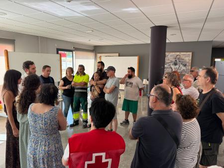 Imagen Los vecinos desalojados por el incendio de Tamarite pasan su primera...