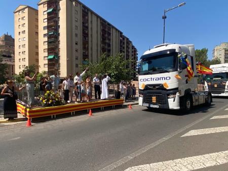 Imagen El desfile de San Cristóbal en Monzón reúne a 90 vehículos