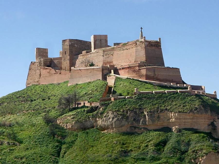 Imagen El castillo de Monzón ofrece la visita guiada en francés e inglés