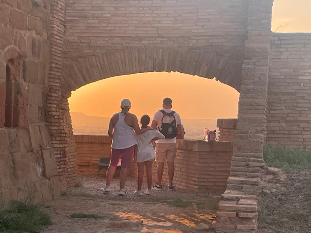 Imagen El castillo fue uno de los puntos preferidos por los montisonenses para ver el eclipse total