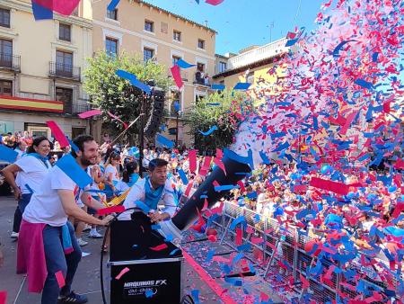 Imagen Monzón inicia sus fiestas con el ‘chupinazo infantil’ más espectacular...
